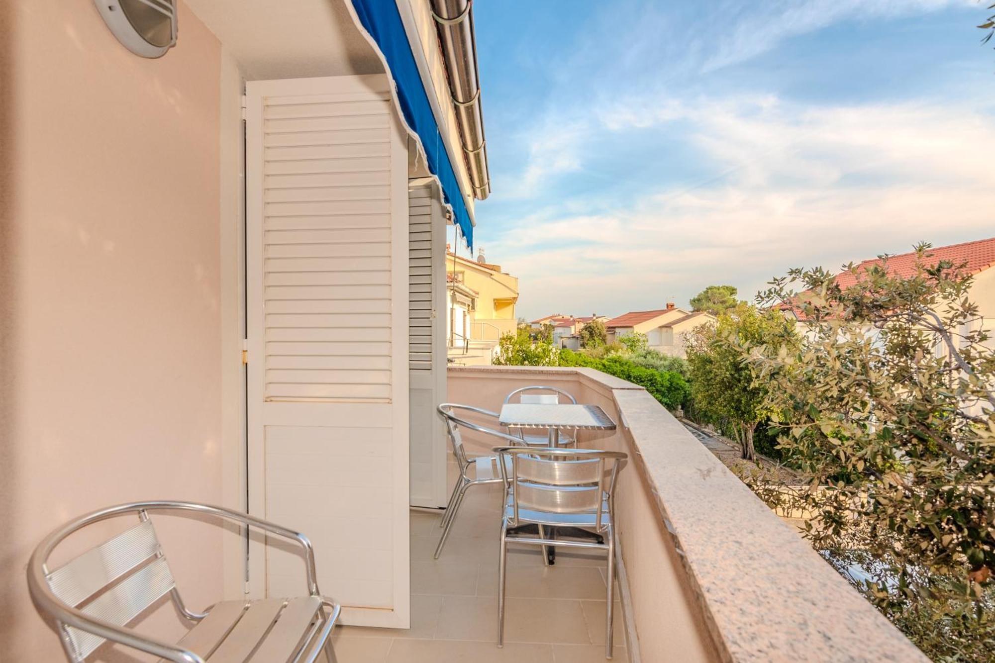 Apartments Tauzer Mandre Exterior photo